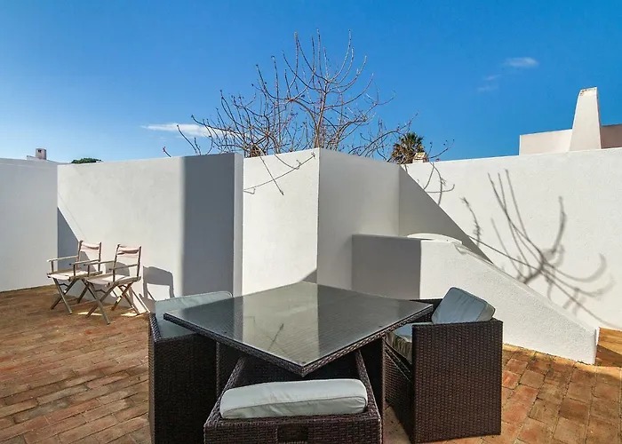 Liiiving In Algarve - Blue Villa *