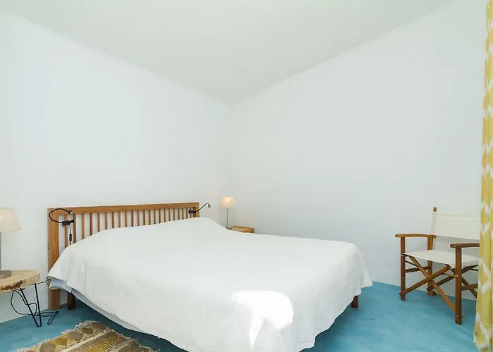 Liiiving In Algarve - Blue Villa